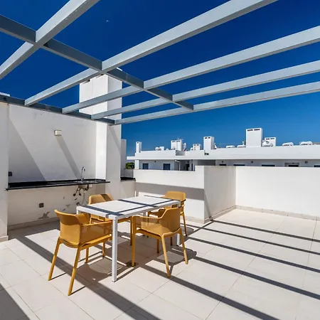 2 Quartos Em Com Piscina, 2 Churrasqueiras E Garagem Appartement Alvor